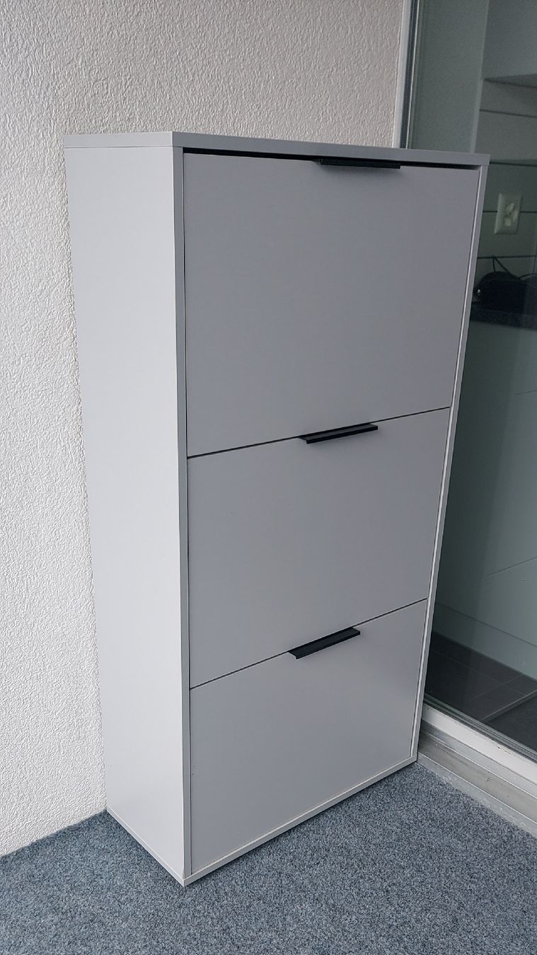 Armadi: Schuhschrank ( Kipper) – Usato da Zug venduto da krissang 1