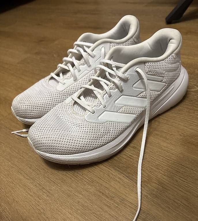 Adidas Scarpe da uomo: Weiße Running-Schuhe von Adidas – Usato da Sementina venduto da risal