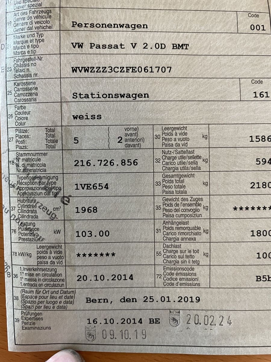 VW Autos: Passat Variant 2.0 TDI 2014 – Gebraucht aus uetendorf von Stahr 3
