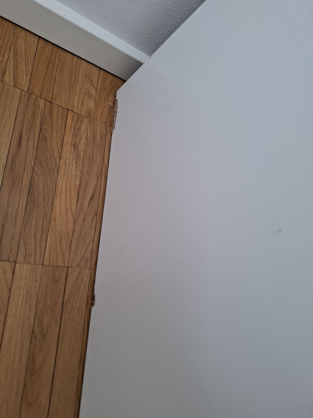 Cassettiere: IKEA Malm Kommode, weiss, gebraucht – Usato da Rotkreuz venduto da PrelovedPicks 1
