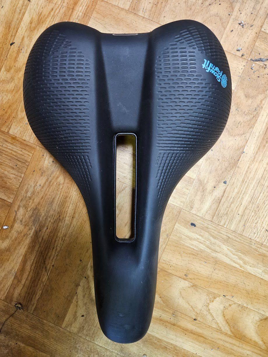 Ersatzteile: Selle Royal Float Athetic Sattel – Neu (gemäss Beschreibung) aus Laupen ZH von Acf2000 1