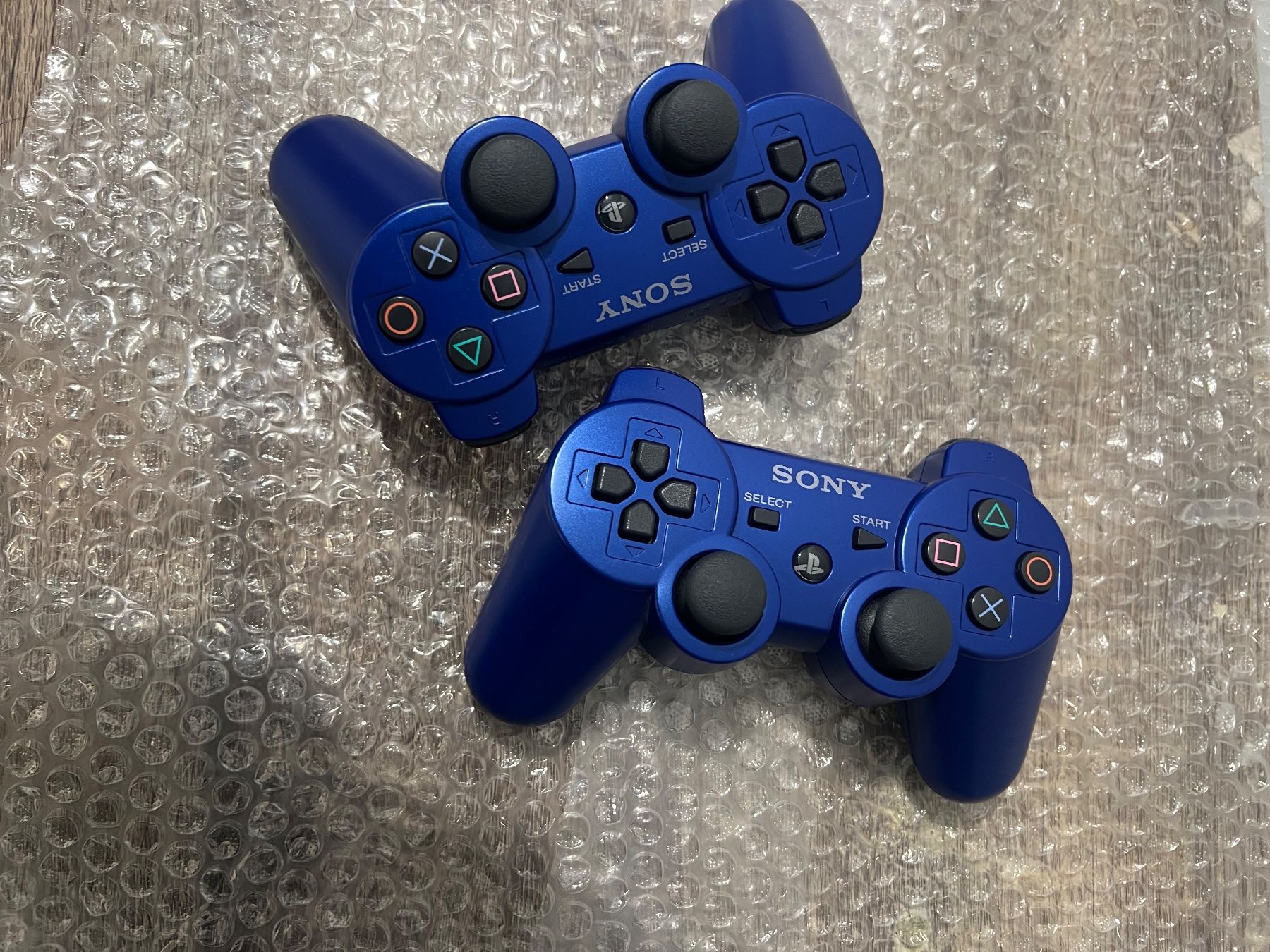 Sony Manettes: 2 stk. PS3 Controllern – D'occasion à Zürich par T.E.B 4