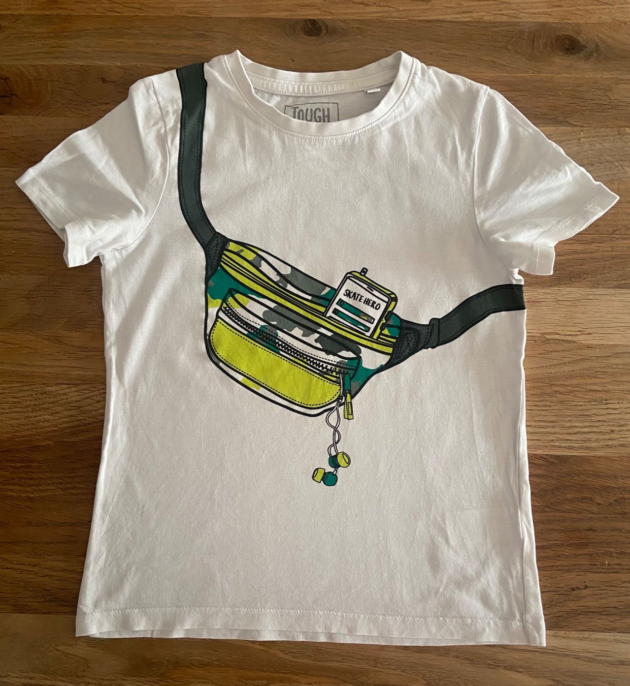 Camicie, T-shirt & Polo: Tshirt TOUGH TEAM, 122cm, Baumwolle – Usato da Bassersdorf venduto da och_928l