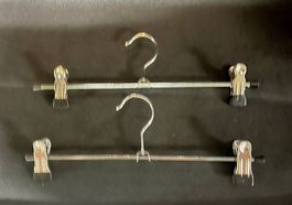 KLEMMBÜGEL AUS METALL