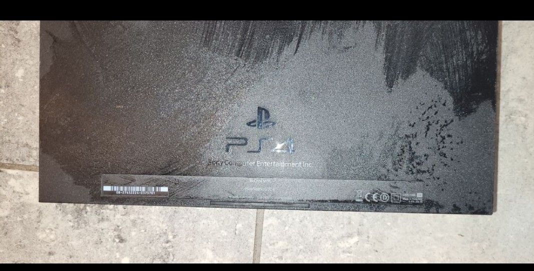 Sony Console: PS4 fat 500 GB + 2 controller – Usato da Frauenfeld venduto da MG98 1