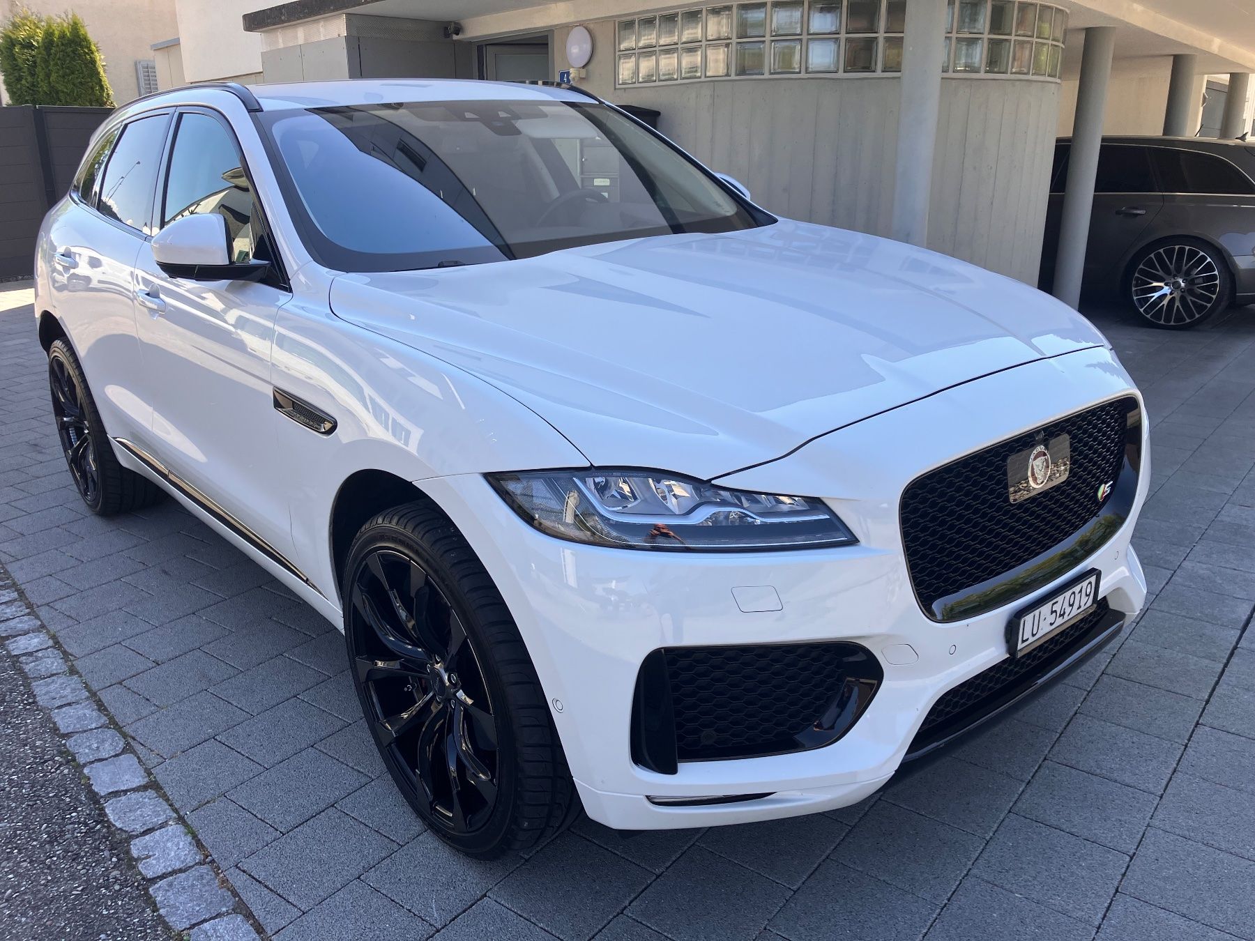 Jaguar Automobili: Jaguar f Pace S First Edition – Usato da Buchs LU venduto da Rnp 2