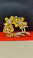 Brosche floral gelb Strass goldfarben guter Zustand