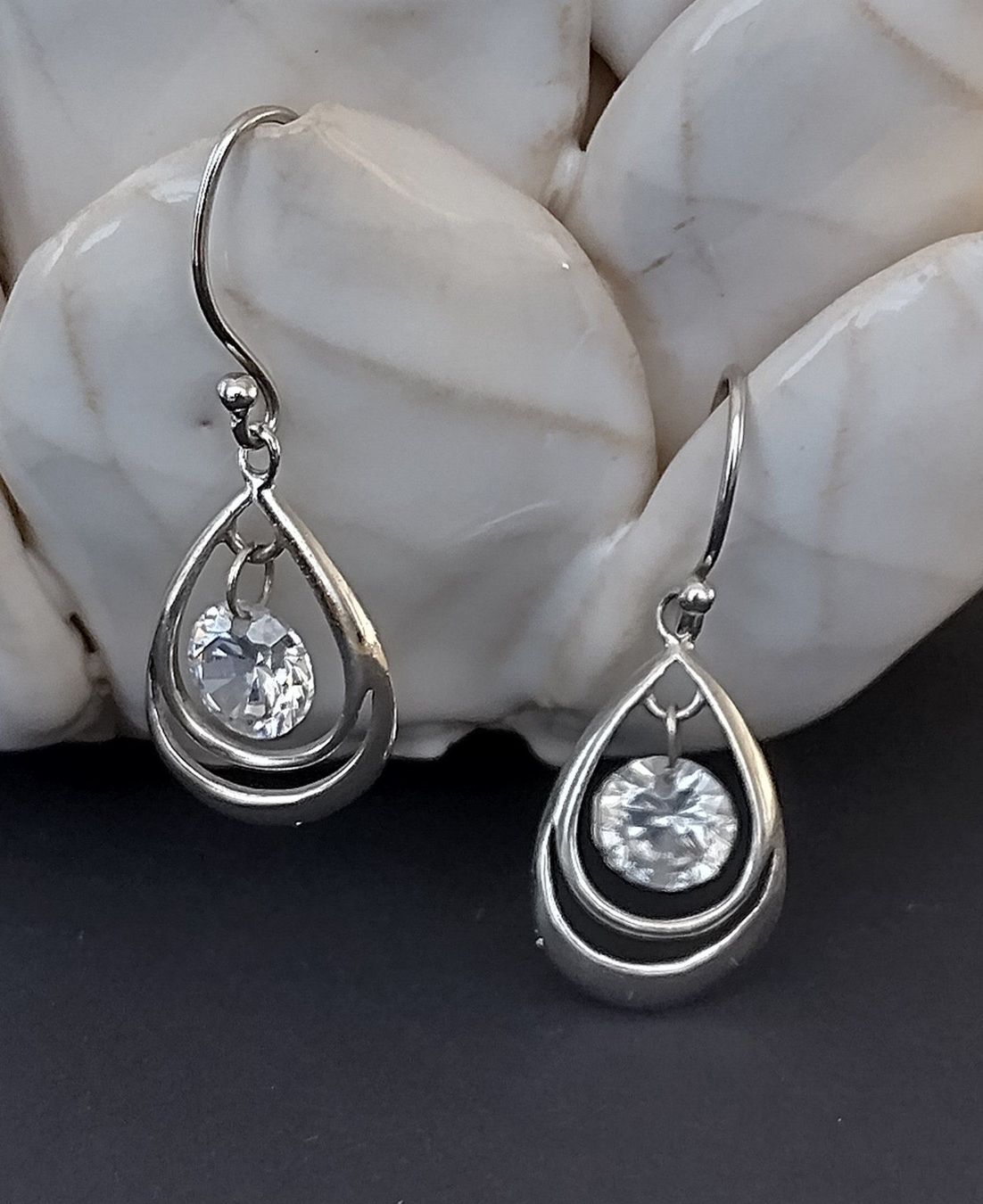 Orecchini pendenti & Orecchini a lobo: GLITZER OHRRINGE SILBER 925 – Usato da Romanshorn venduto da BoutiqueA