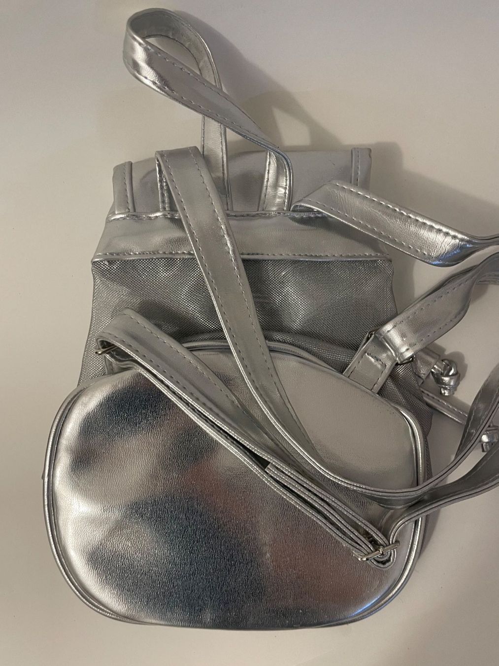 Zaini: Silberner Cityrucksack – Usato da Zürich venduto da Joba-Sell 2
