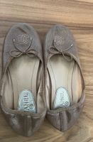 Chanel ballerina in shiny gold satin, size 38