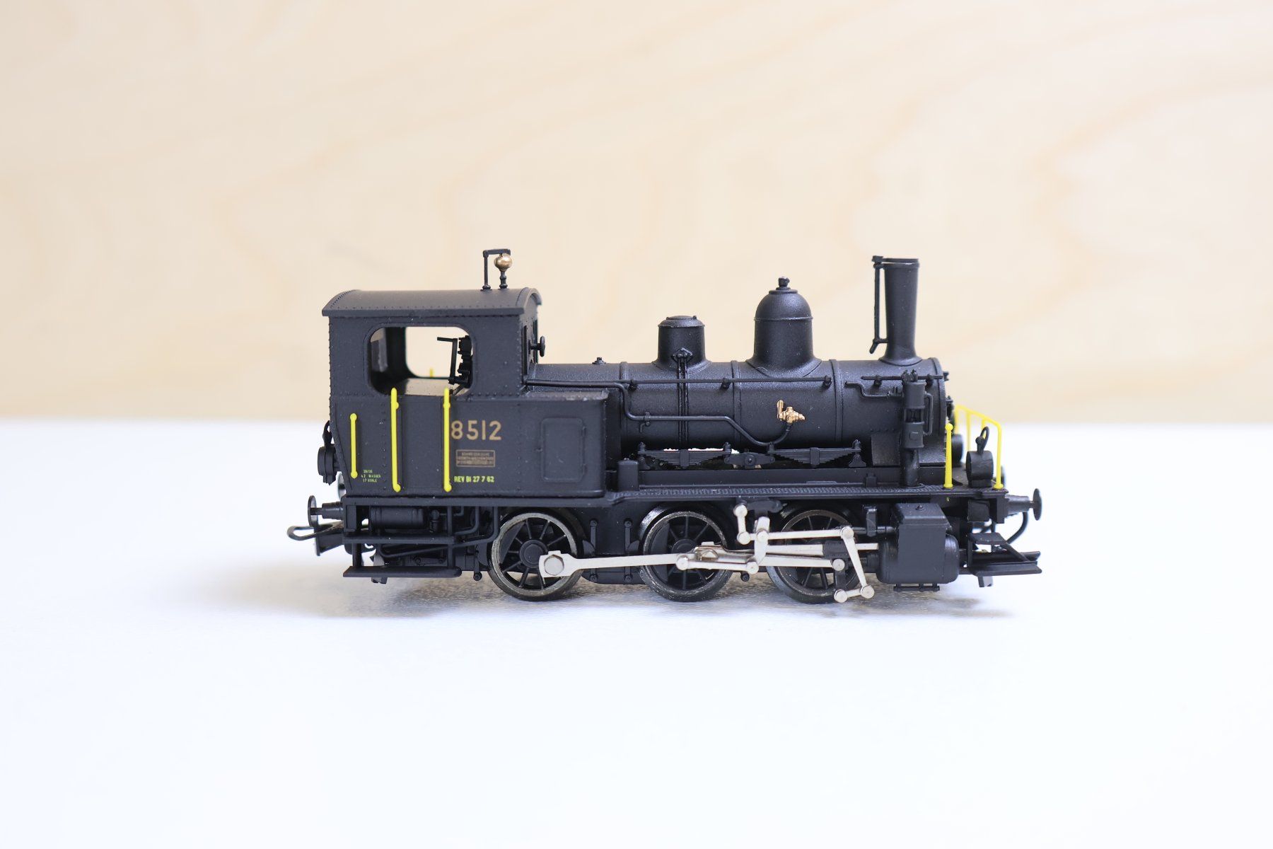 Liliput Modellini di ferrovie: Liliput SBB Tigerli E 3/3 Dampflok 8512 H0 – Difettoso da Winterthur venduto da Monstera 1