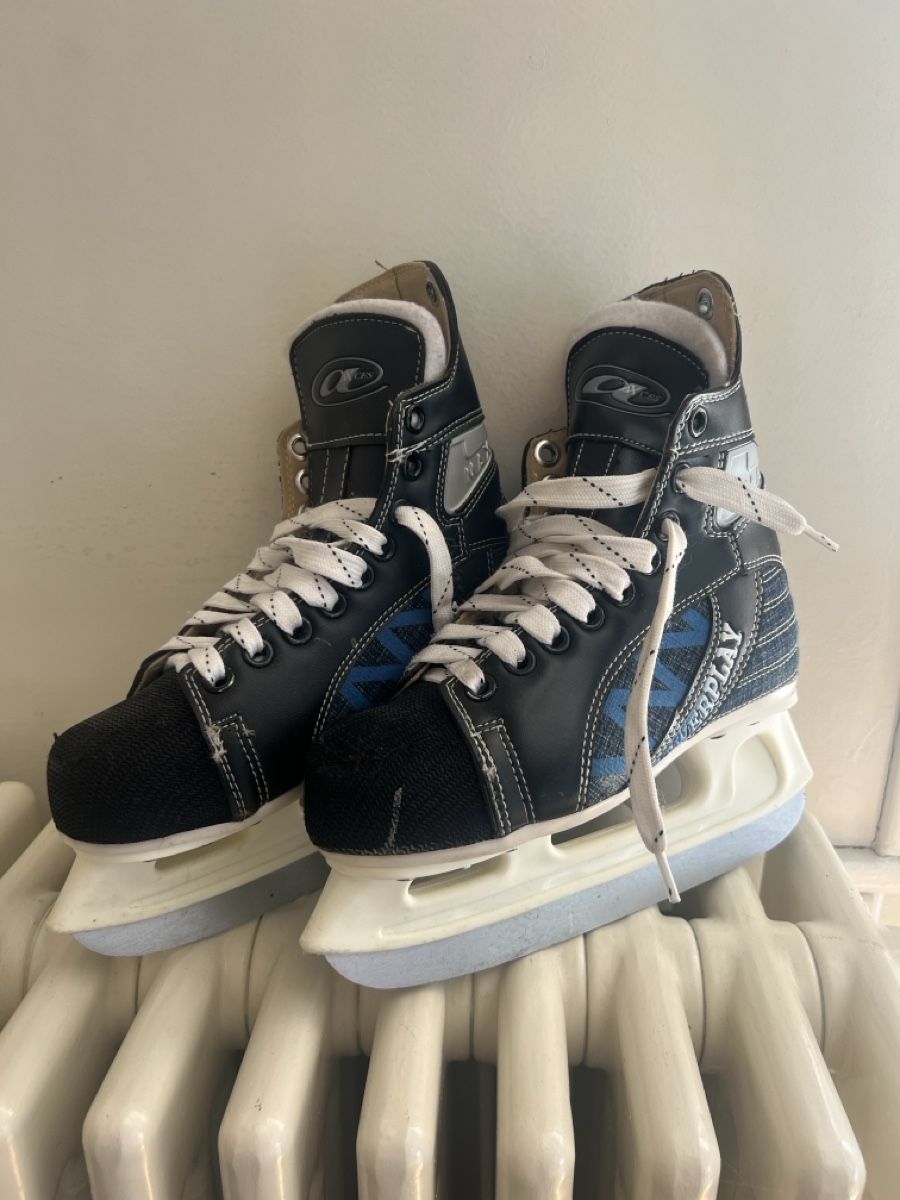 Pattini da ghiaccio: Eishockey Schlittschuhe Grösse 35 – Usato da Zürich venduto da mar_9ylc