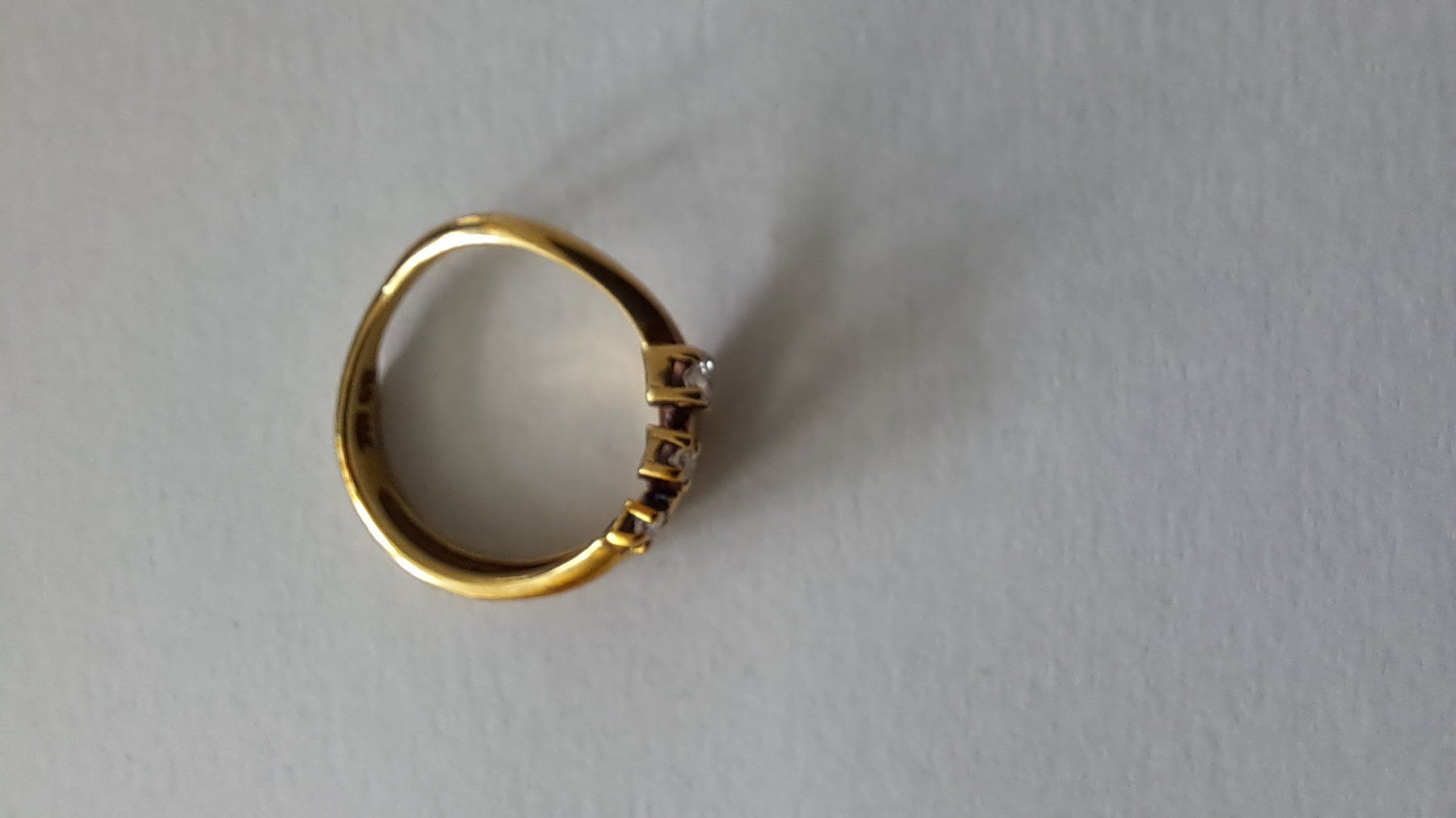 Anelli: Alter Goldring mit Diamanten – Usato da Pfäffikon ZH venduto da Valsangiaccomo 3