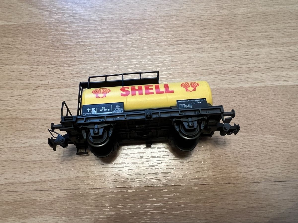 Fleischmann Modellini di ferrovie: Fleischmann Kesselwagen Shell – Usato da Gisikon venduto da ram_78bx