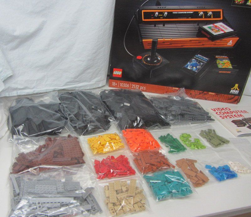 Lego Kit di costruzioni: LEGO Icons 10306 " Atari 2600 Video Computer System " – Usato da Kreuzlingen venduto da heinrich7h 3