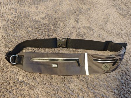 AniOne Hüfttasche Grau – Laufgürtel für Hundehalter