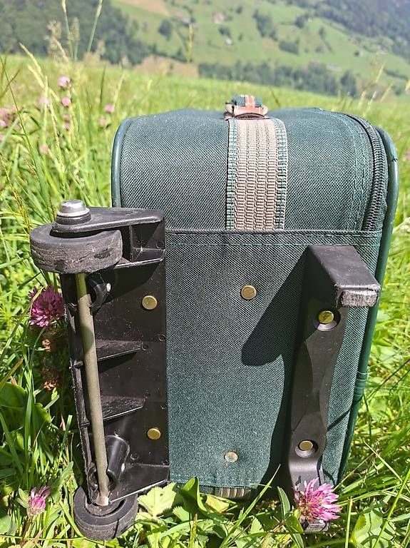 Reisekoffer: Handgepäck-Koffer mit Rollen  gepflegt – Gebraucht aus Alt St. Johann von Licht11 3