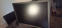 HP Monitor mit 24 Zoll.