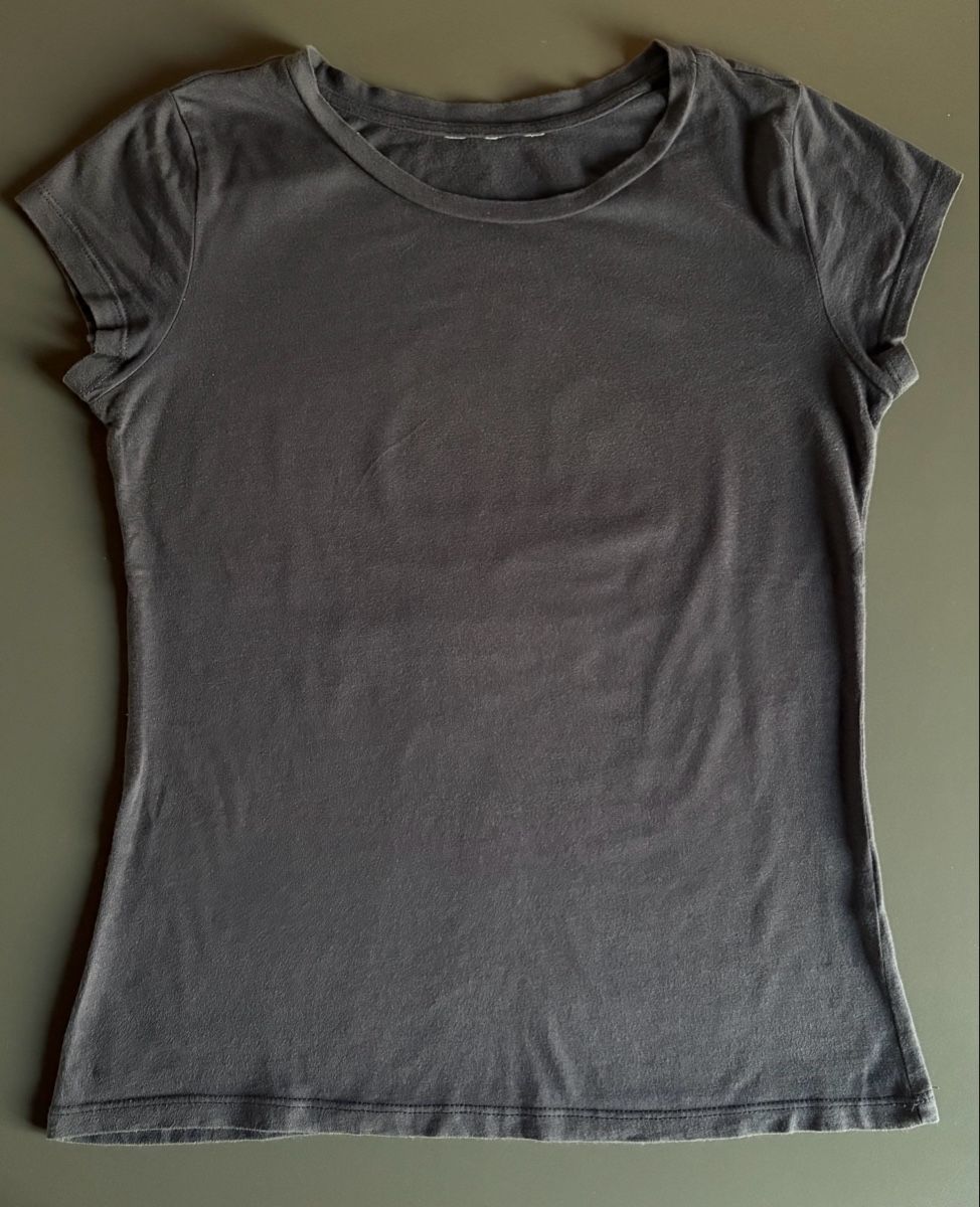 H&M T-Shirts: Basic T-Shirt in Dunkelblau (eher eng) – Gebraucht aus Güttingen von norwis3