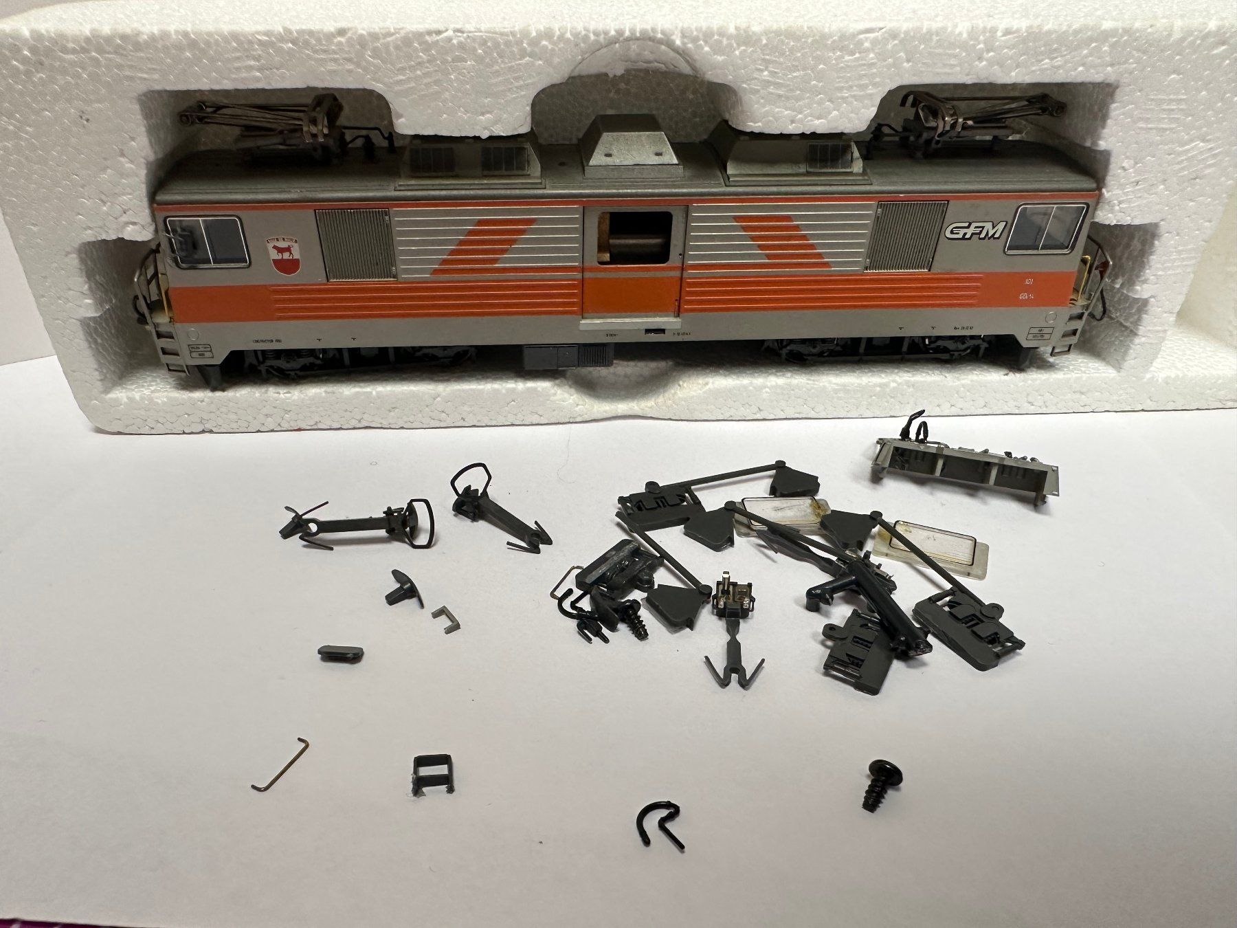 Bemo Trains électriques: Bemo - GFM GDe 4/4 101 - Bastelware! – Défectueux à Domat/Ems par mmx4001 4