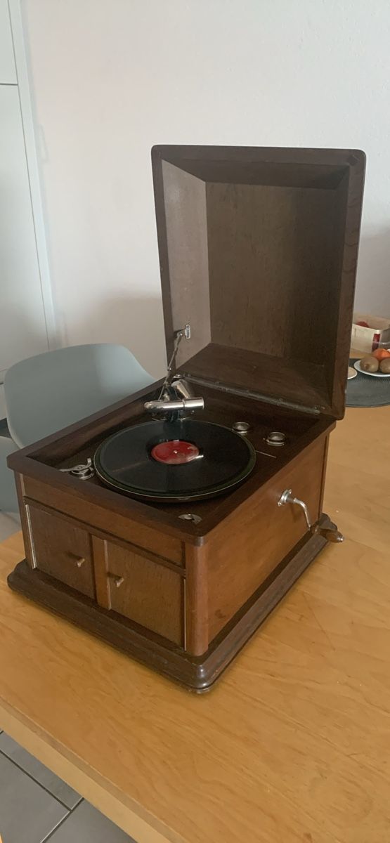 Thorens Giradischi: Ein Plattenspieler Thorens, – Usato da Rafz venduto da kkk2kkk 1
