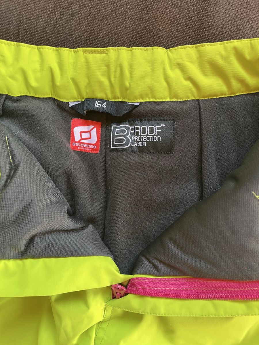 Pantaloni: Pantalon de ski enfant Belowzero, taille 164, comme neuf! – Nuovo (secondo la descrizione) da Saillon venduto da Bleuazul 2