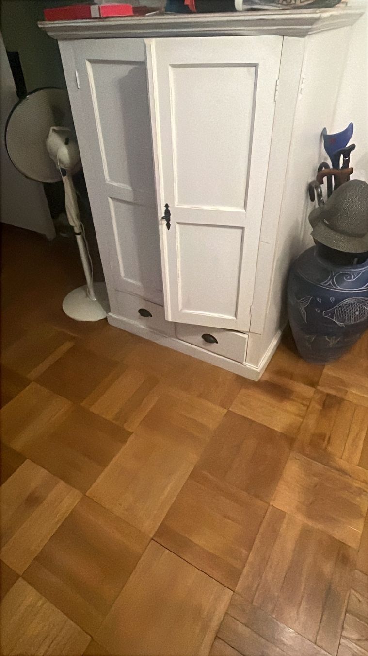 Büffets: Buffet – Gebraucht aus Genève von nikos46