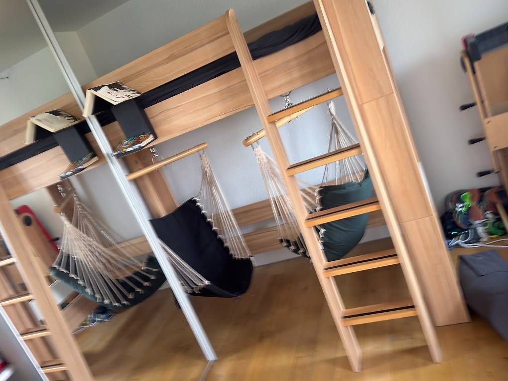 Betten: Hochbett mit 2 Hängesesseln & Leiter Röhr – Gebraucht aus Regensberg von Chura 4
