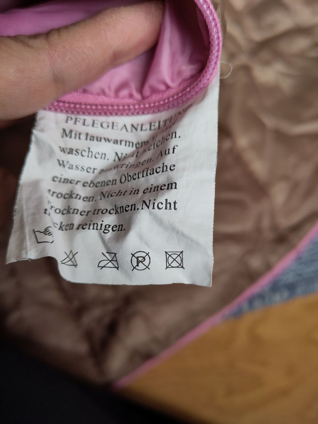 Sacchi a pelo: Pink Children's Sleeping Bag – Usato da Riehen venduto da 2243 2