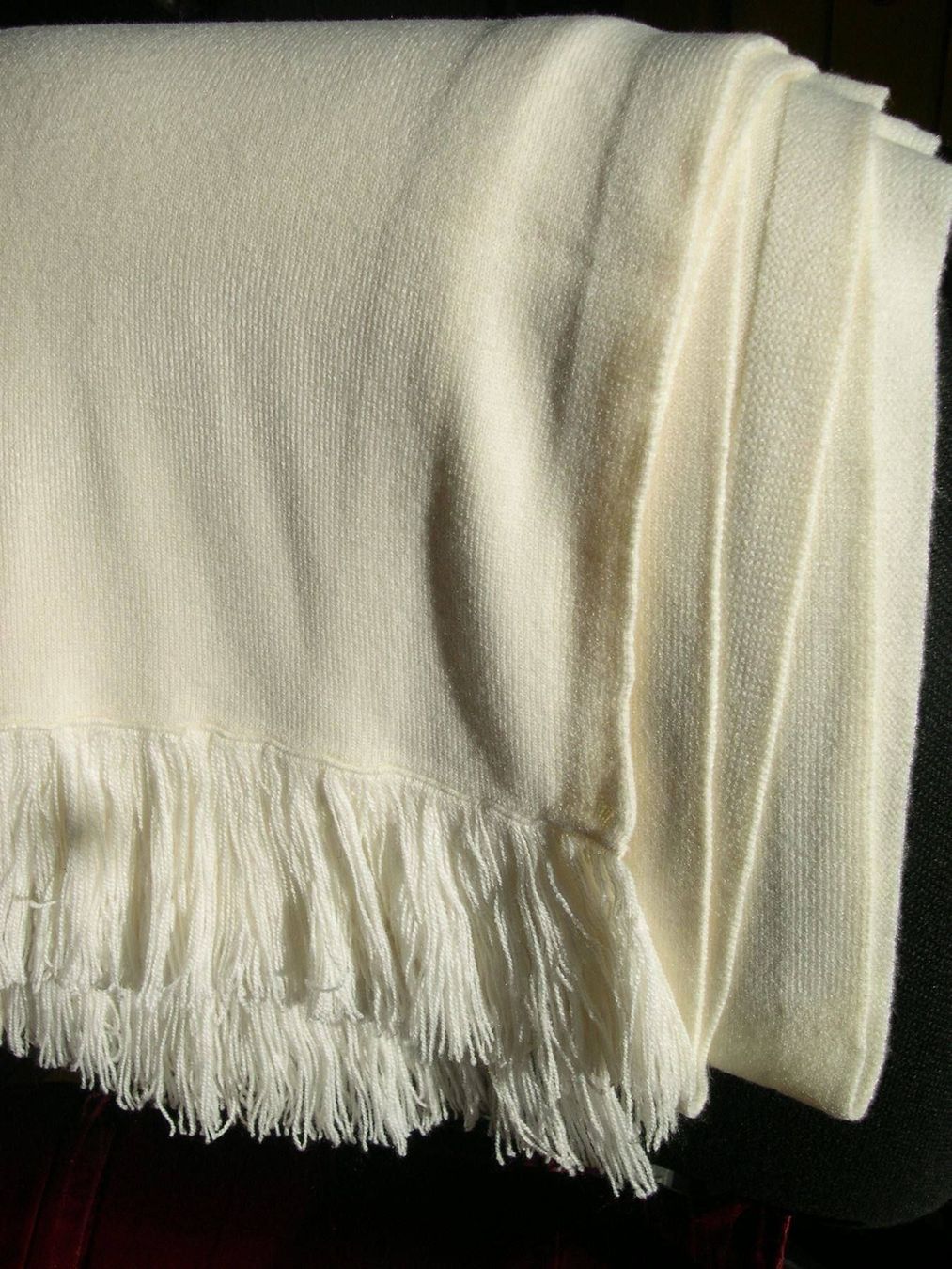 Foulard & Sciarpe: SCHAL "Junior Miss" Beige/ Sehr weich – Nuovo (secondo la descrizione) da Thun venduto da Catfriends