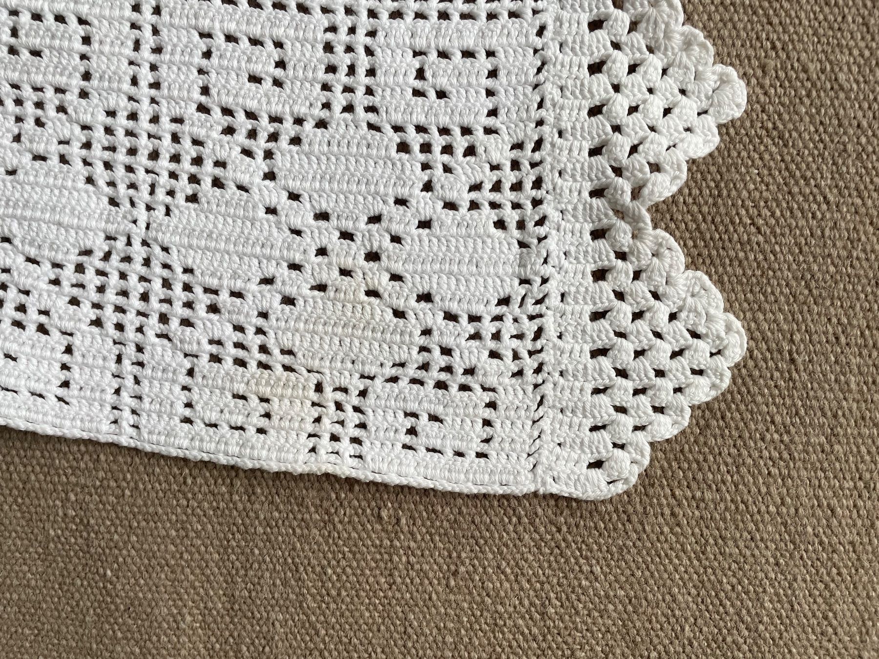 Coperte: Gehäkelte Tagesdecke – Usato da Wabern venduto da up2zero 3
