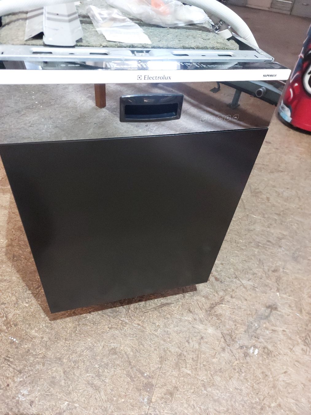 Lavastoviglie: GESCHIRRSPÜHLER 55cm (CH-Norm) – Usato da Gretzenbach venduto da Grundeli76