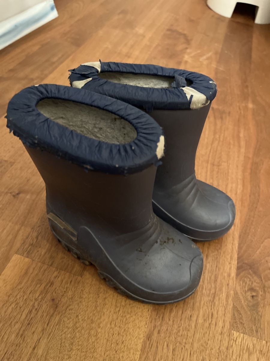 Chaussures garçon: Gummistiefel Gr. 22 – D'occasion à Andelfingen par estark 1