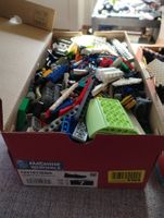 Lot de 2 boîtes pièces Lego
