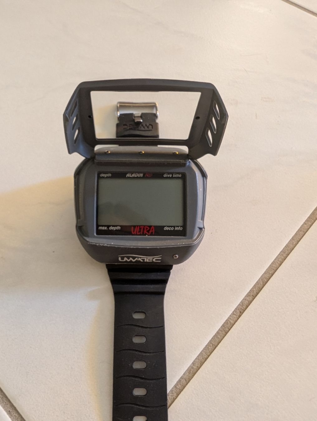 PCs: UWATEC SCUBA PRO Aladin ProUltra Tauchcomputer ohneLadekabel – Gebraucht aus Bassersdorf von Rosaura 2
