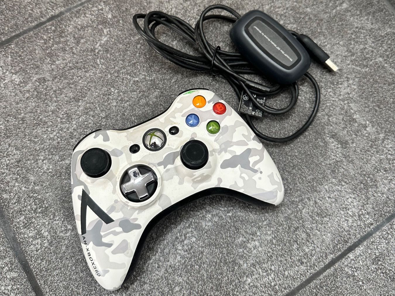 Microsoft Controller: Xbox 360 Wireless Controller Arctic Camouflage inkl. Microso – Usato da Bubendorf venduto da domiNIZen