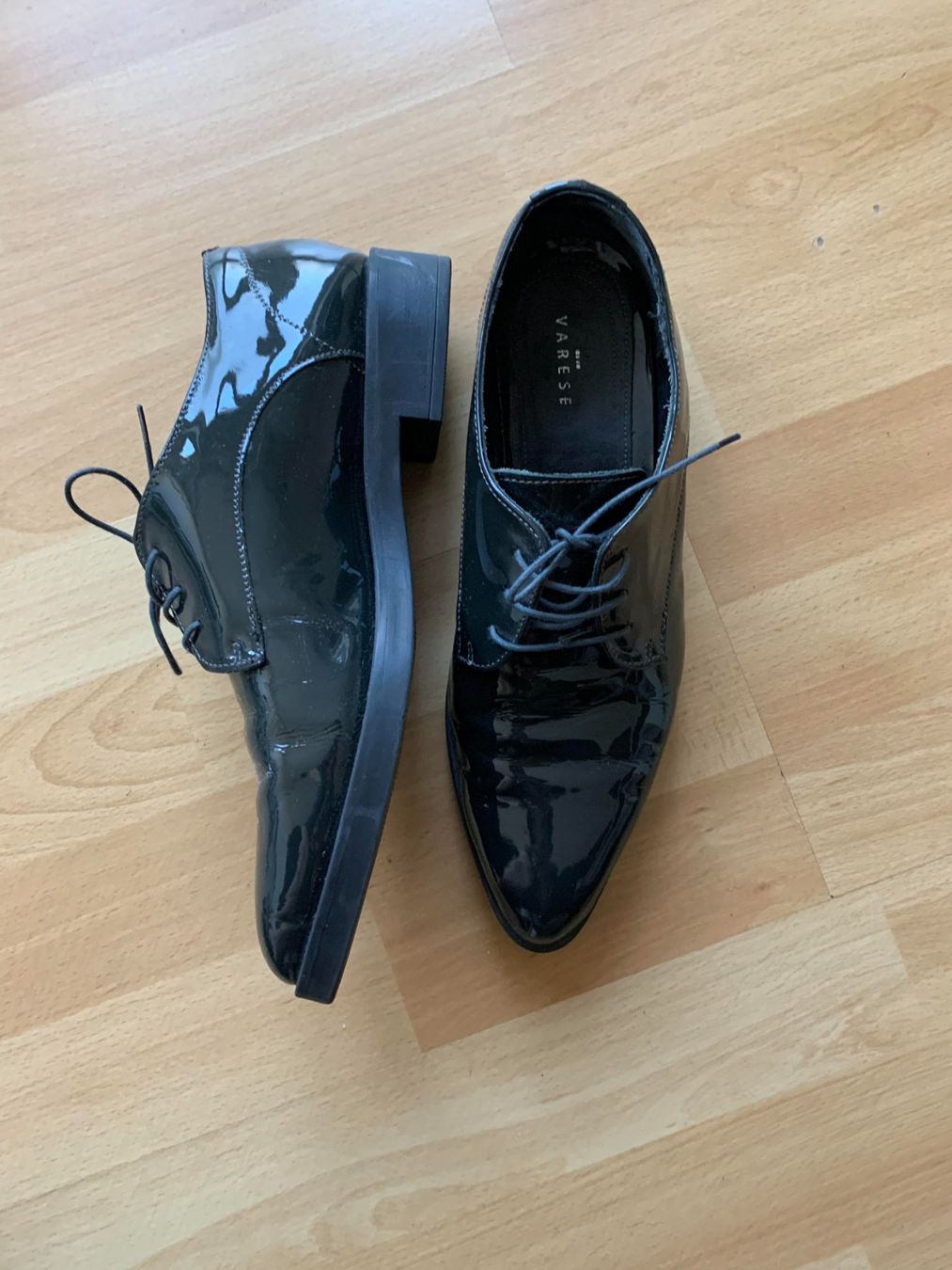 Scarpe da donna: Edle Schnürschuhe EU Grösse 40 – Usato da Thalwil venduto da san_685y 2