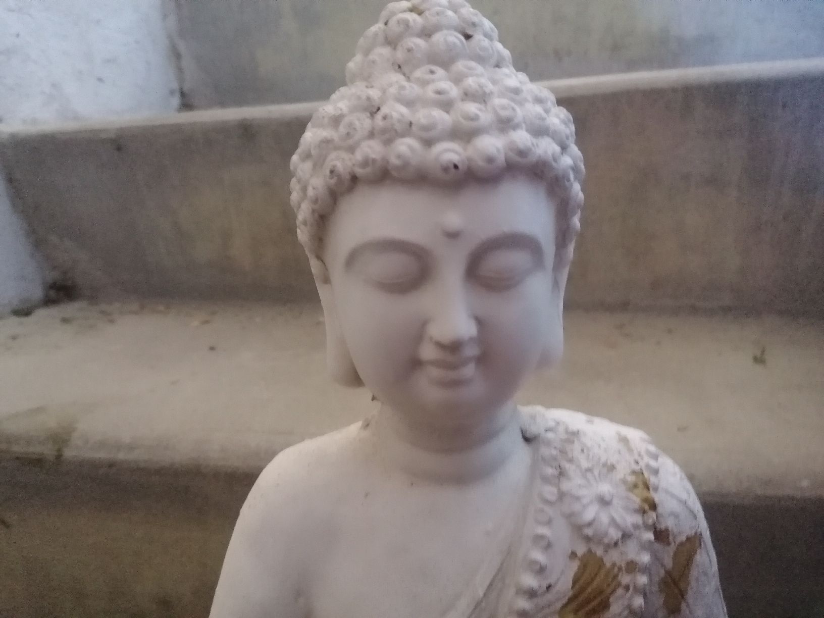 Statuette: Schöne Buddha Figur  – Usato da Brittnau venduto da Elefant7 1