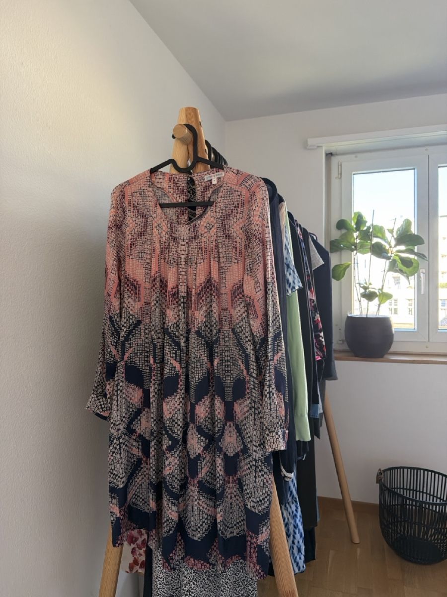 Vestiti: Designer Kleiderpacket Gr. S – Usato da Zürich venduto da sar_lv2d 7