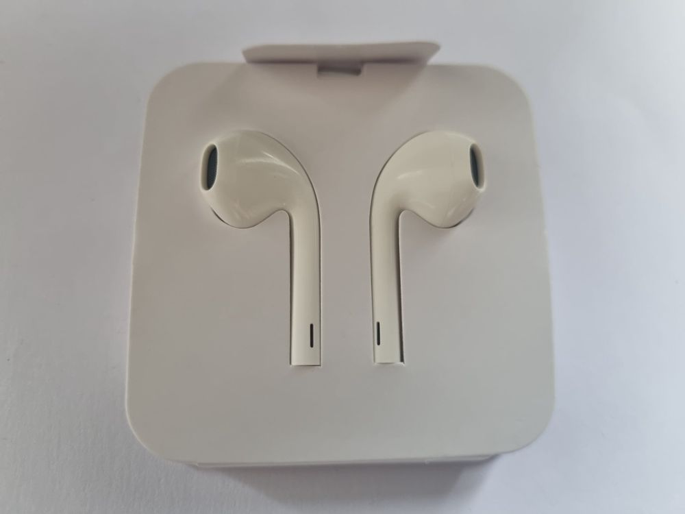 Apple Iphone Lightning Headset Neu und Originalverpackt Kaufen auf