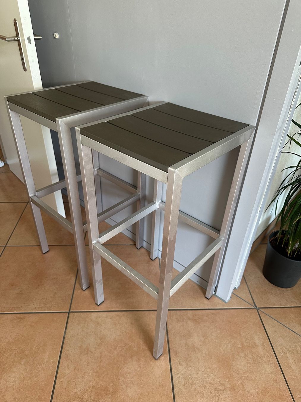 Sgabelli: Hocker – Usato da Hergiswil NW venduto da lau_qsy9 1