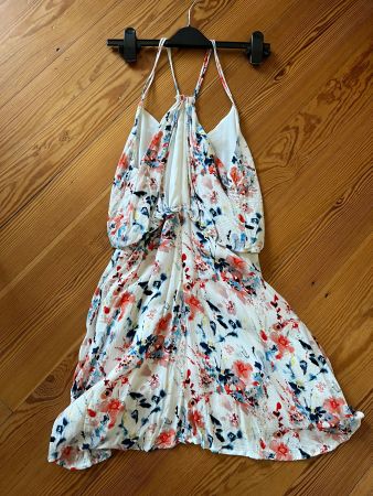 Sommerkleid mit Blumen, wenig getragen, size XS