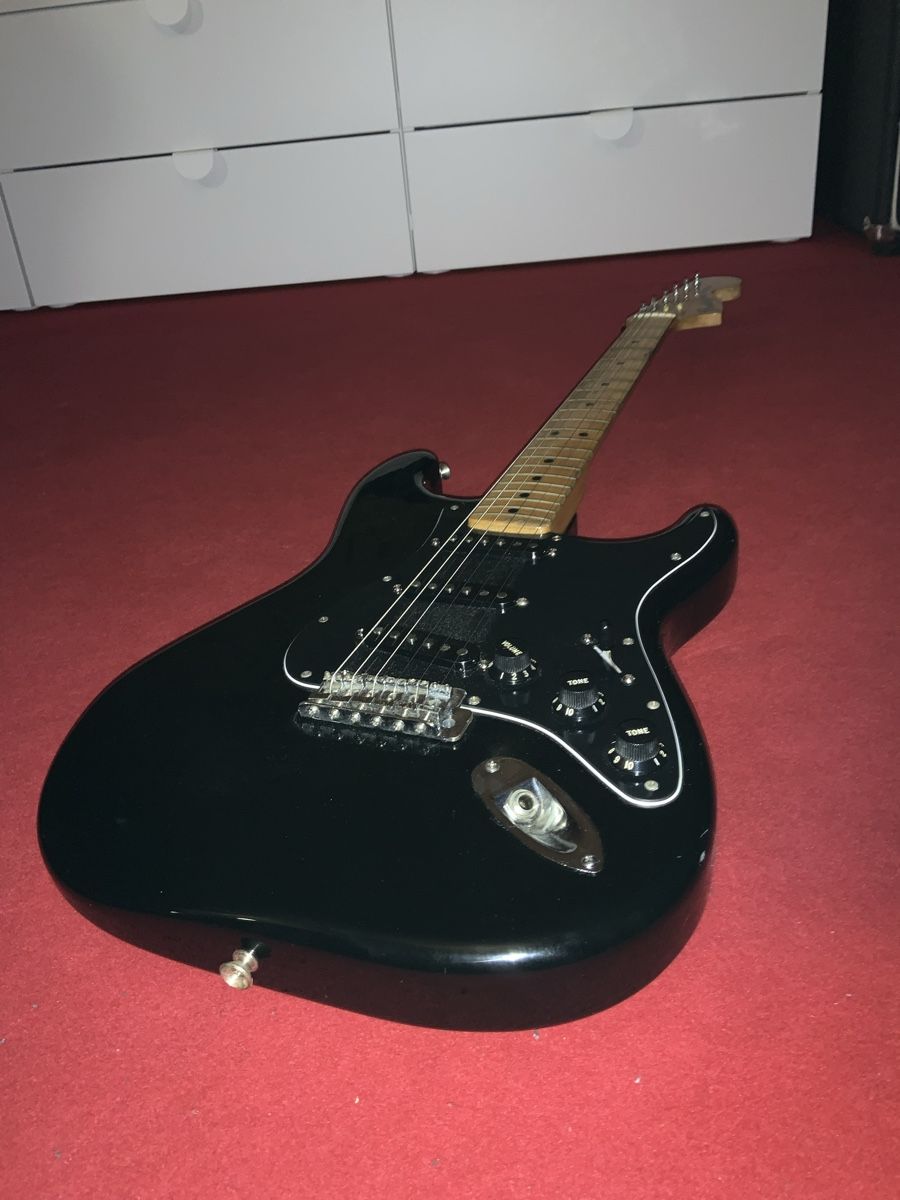 Musikinstrumente: Fender Stratocaster 1974 – Gebraucht aus Ballens von _ah_jd7m