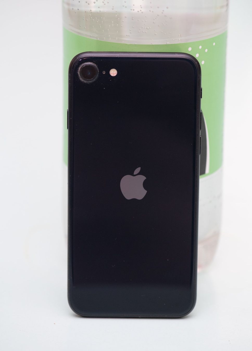 Apple Telefoni cellulari / Smartphones: Iphone SE 128GB Display hat einen Sprung – Difettoso da Reinach BL venduto da ATA2013 1