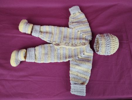 Baby-Overall mit Kappe und Finkli - VIERZACK