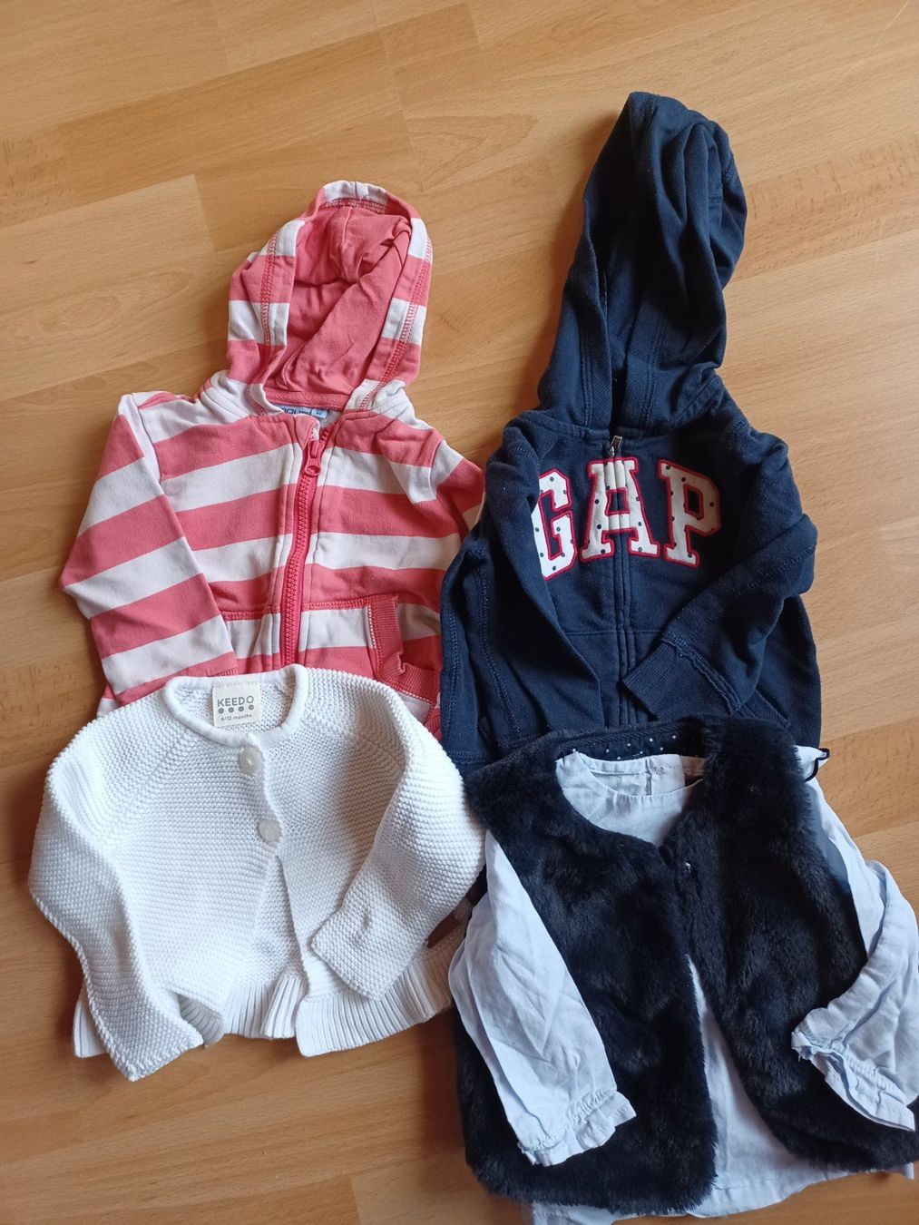 Lotti & Set di vestiti: 35 teiliges Mädchenpaket 80 – Usato da Matt venduto da Remonso 3
