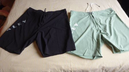 Leichte  Herren Shorts NEU OAKLEY Bund 50cm Gr 56