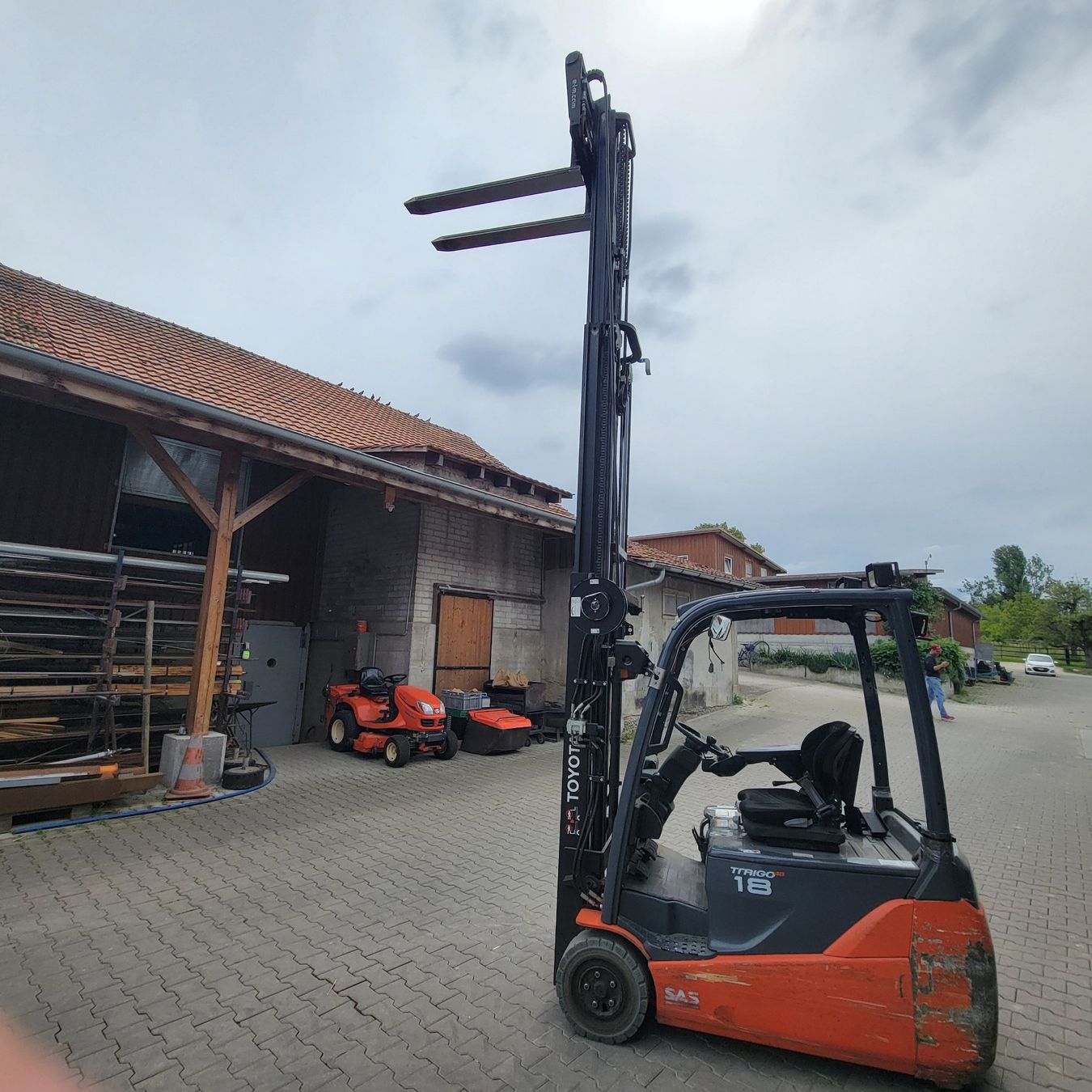 Toyota Carrelli elevatori e a forche: Elektro-Stapler – Usato da Ettingen venduto da zimmi07