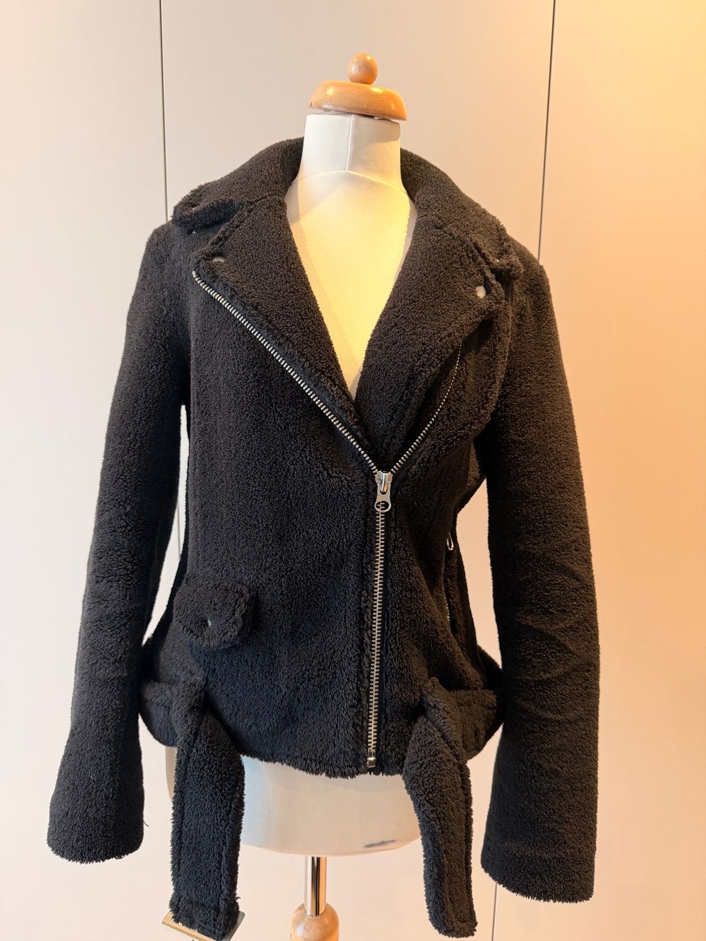 Giacche: Black teddy coat – Usato da Pully venduto da sil_m9nm