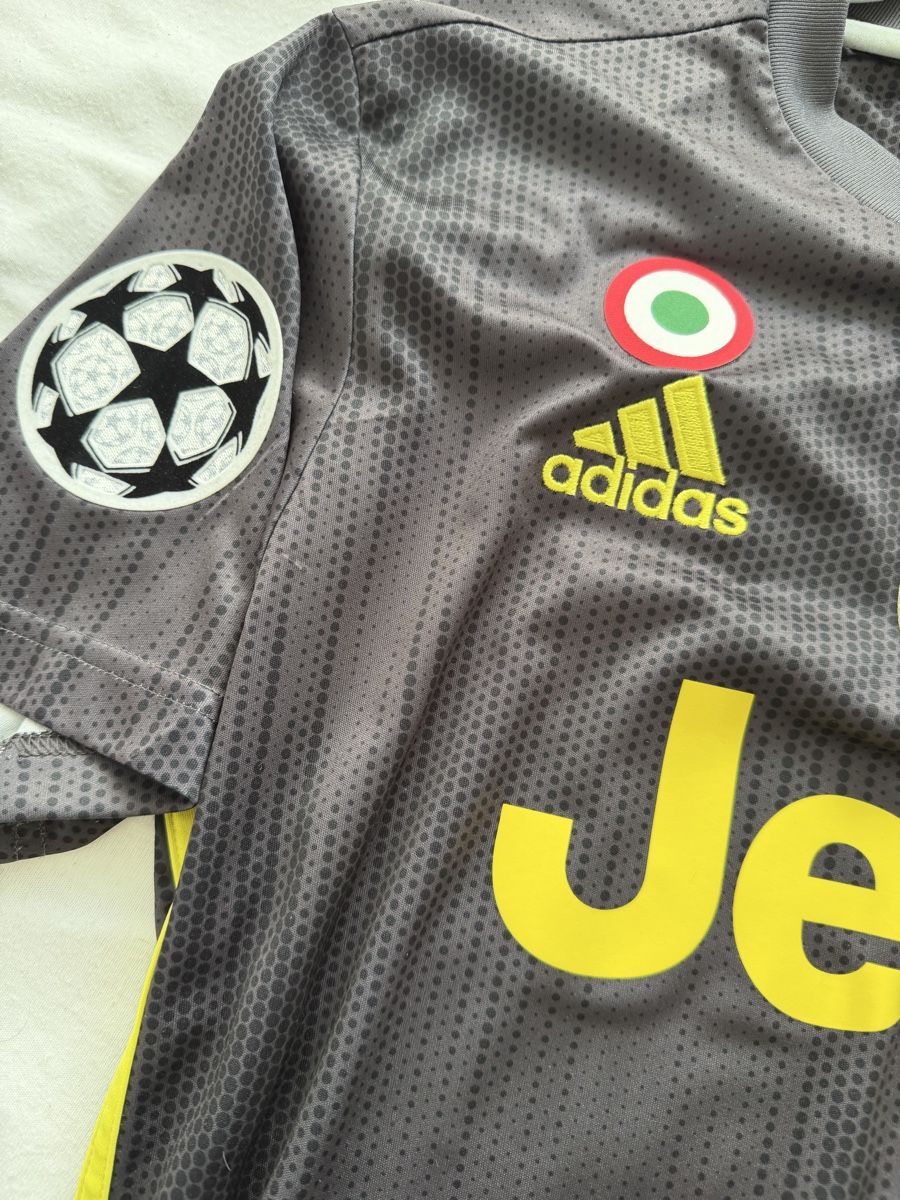 Adidas Leibchen & Hosen: Juventus 2018/19 Third Adidas  – Gebraucht aus Meggen von Patti_ 4